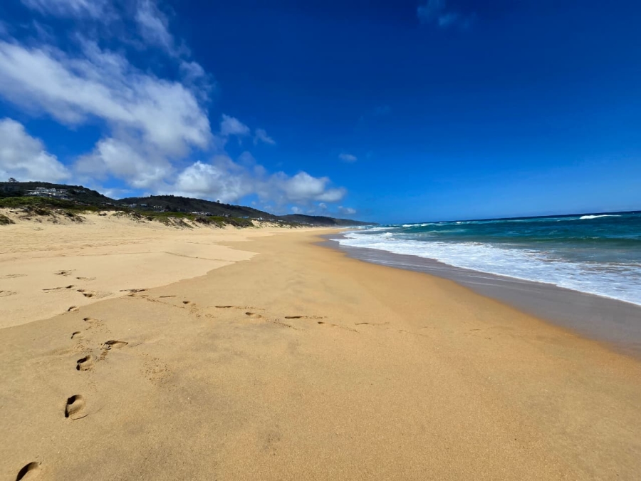 4 Bedroom Property for Sale in Outeniqua Strand Western Cape